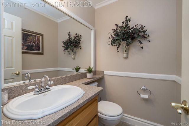 1761 Twin Lakes Boulevard E, Oxford Charter Township, MI 48371