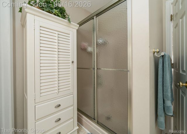 1761 Twin Lakes Boulevard E, Oxford Charter Township, MI 48371