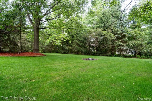 1761 Twin Lakes Boulevard E, Oxford Charter Township, MI 48371