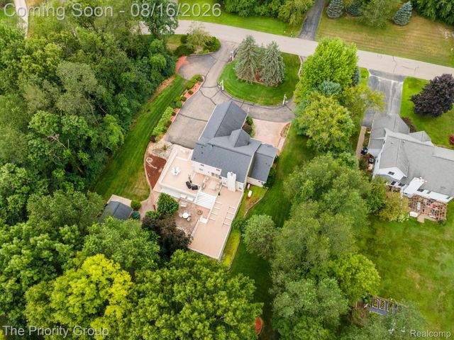 1761 Twin Lakes Boulevard E, Oxford Charter Township, MI 48371