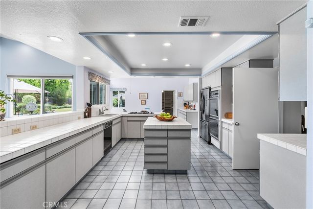 1321 El Finito Way, North Tustin, CA 92705