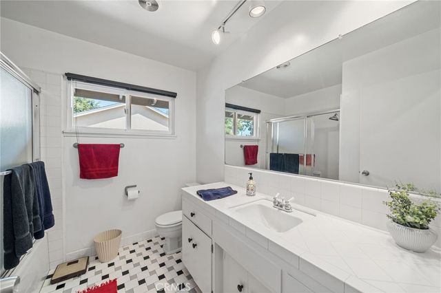 1321 El Finito Way, North Tustin, CA 92705