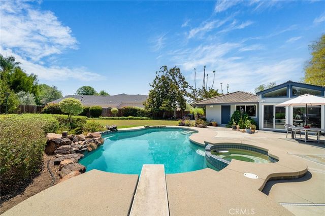 1321 El Finito Way, North Tustin, CA 92705