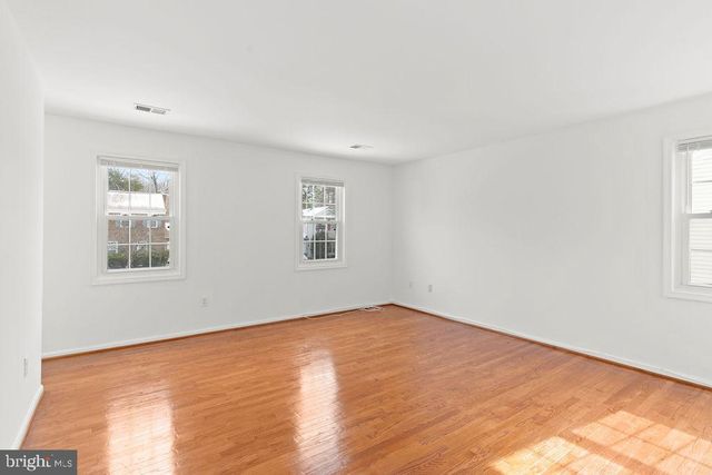 6129 FRANCONIA STATION LN, Alexandria, VA 22310