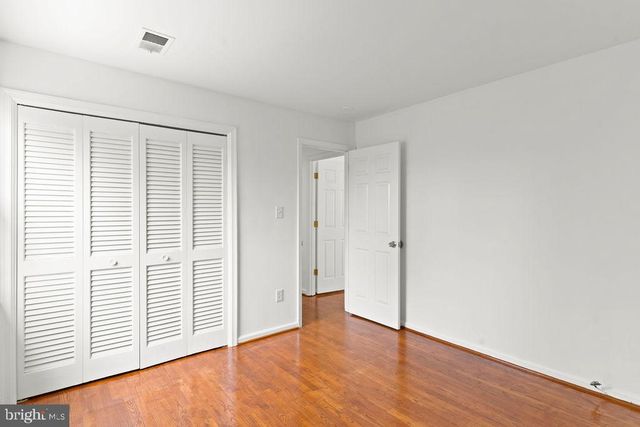 6129 FRANCONIA STATION LN, Alexandria, VA 22310