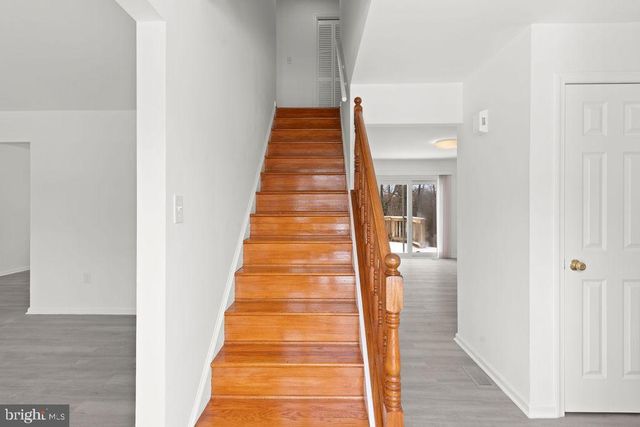 6129 FRANCONIA STATION LN, Alexandria, VA 22310