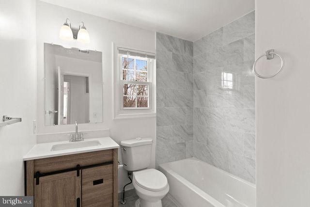 6129 FRANCONIA STATION LN, Alexandria, VA 22310