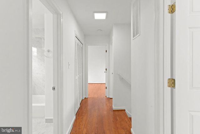 6129 FRANCONIA STATION LN, Alexandria, VA 22310