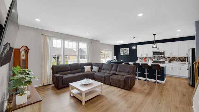 11452 Clyde Drive, Winfield, IN 46307