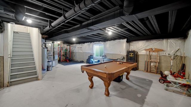 11452 Clyde Drive, Winfield, IN 46307