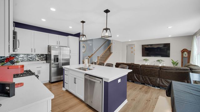 11452 Clyde Drive, Winfield, IN 46307