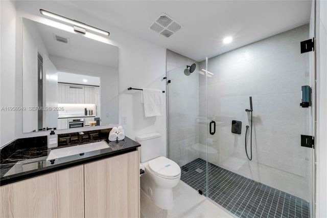 225 N Miami Ave 1707, Miami, FL 33128