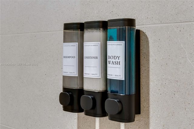 225 N Miami Ave 1707, Miami, FL 33128