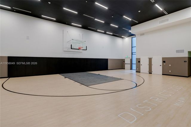 225 N Miami Ave 1707, Miami, FL 33128