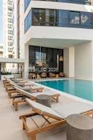 225 N Miami Ave 1707, Miami, FL 33128