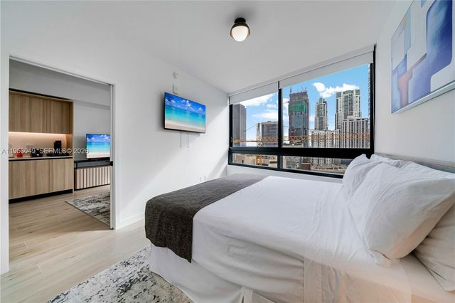 225 N Miami Ave 1707, Miami, FL 33128