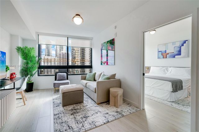 225 N Miami Ave 1707, Miami, FL 33128