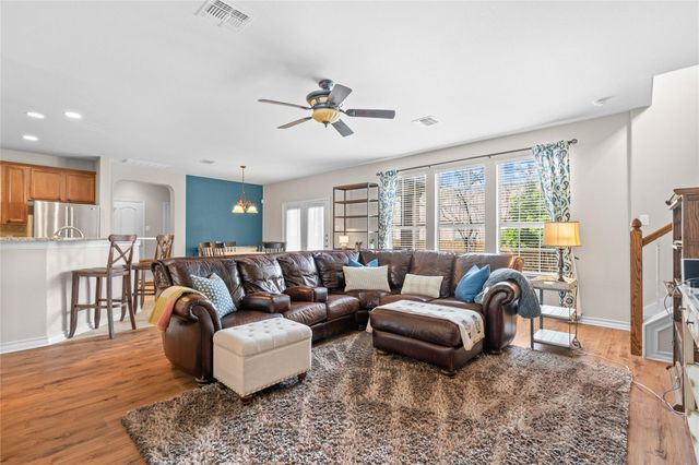 328 Island Oak DR, Austin, TX 78748