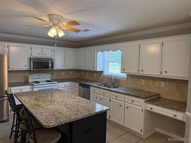 2207 County Road 85 ., Deatsville, AL 36022