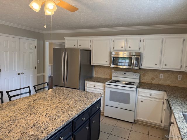 2207 County Road 85 ., Deatsville, AL 36022