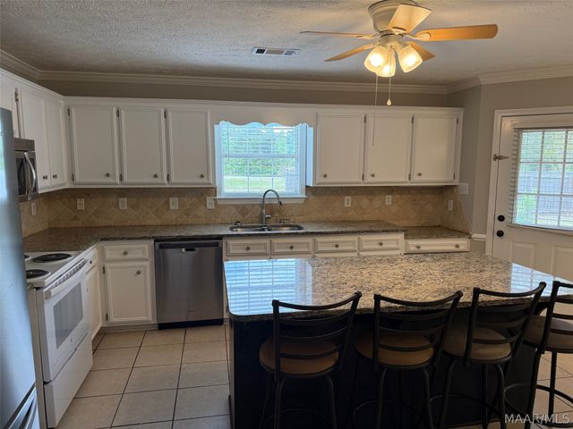 2207 County Road 85 ., Deatsville, AL 36022