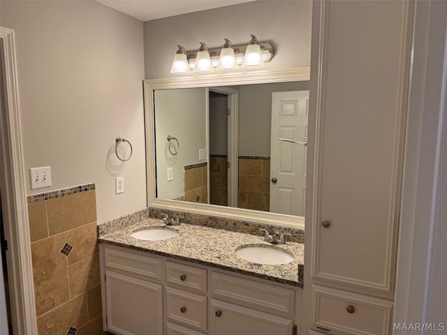 2207 County Road 85 ., Deatsville, AL 36022