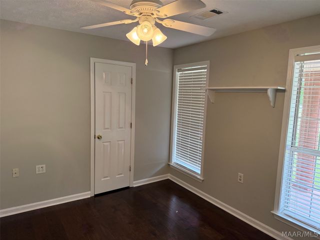 2207 County Road 85 ., Deatsville, AL 36022