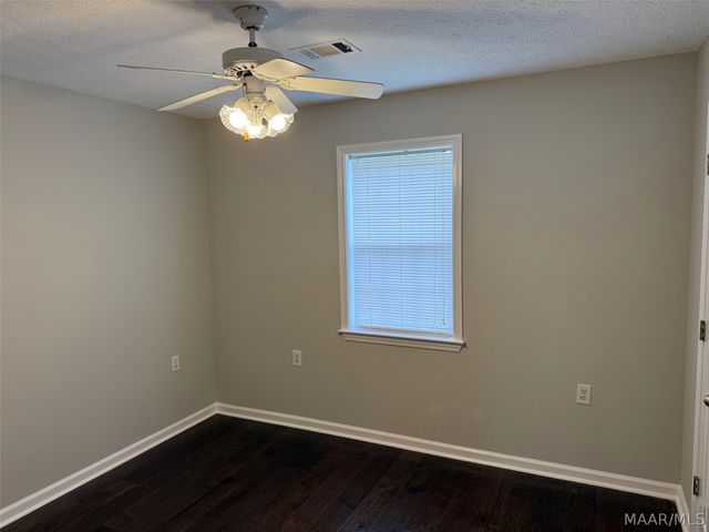 2207 County Road 85 ., Deatsville, AL 36022