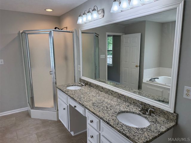 2207 County Road 85 ., Deatsville, AL 36022