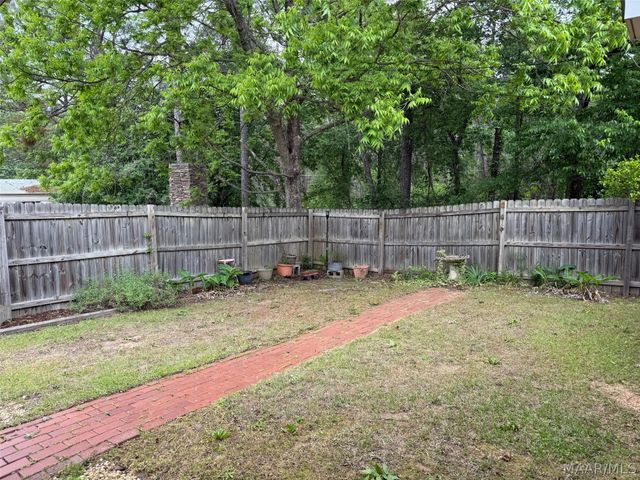 2207 County Road 85 ., Deatsville, AL 36022
