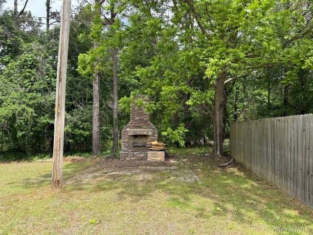 2207 County Road 85 ., Deatsville, AL 36022