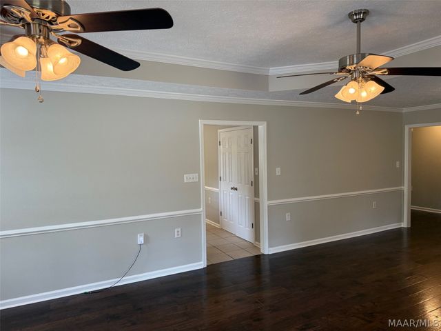 2207 County Road 85 ., Deatsville, AL 36022