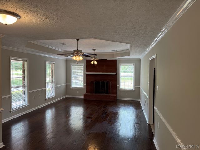 2207 County Road 85 ., Deatsville, AL 36022