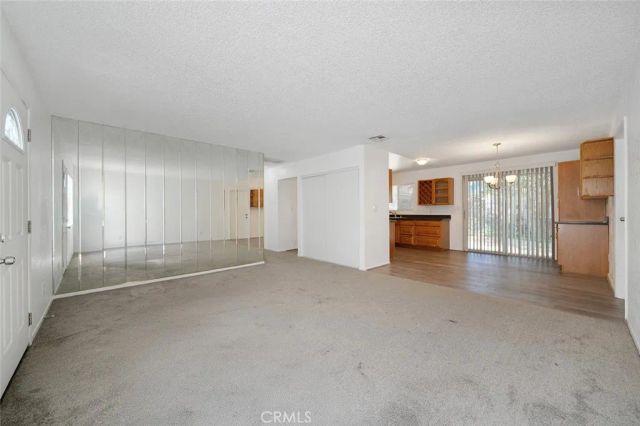 1909 N Summit, Pasadena, CA 91103