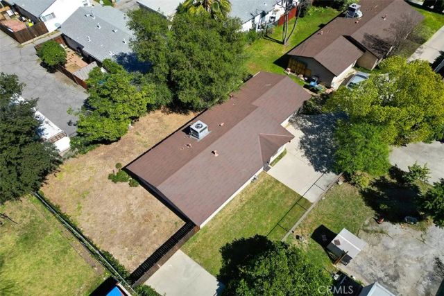 1909 N Summit, Pasadena, CA 91103