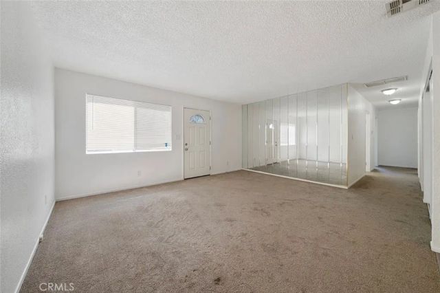 1909 N Summit, Pasadena, CA 91103