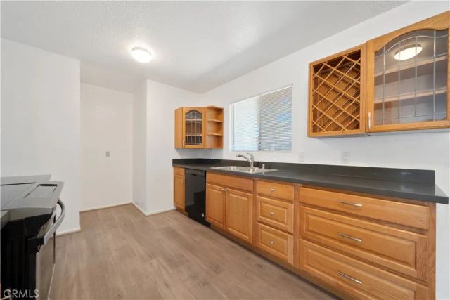 1909 N Summit, Pasadena, CA 91103