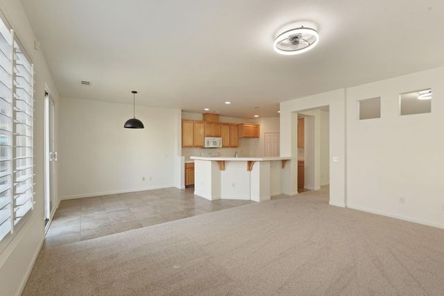 2651 Donner Trl, Riverbank, CA 95367