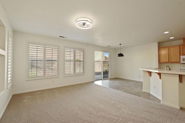 2651 Donner Trl, Riverbank, CA 95367