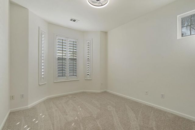 2651 Donner Trl, Riverbank, CA 95367