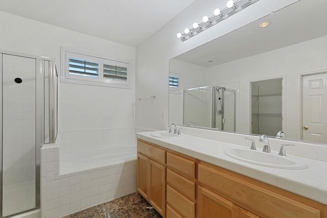 2651 Donner Trl, Riverbank, CA 95367