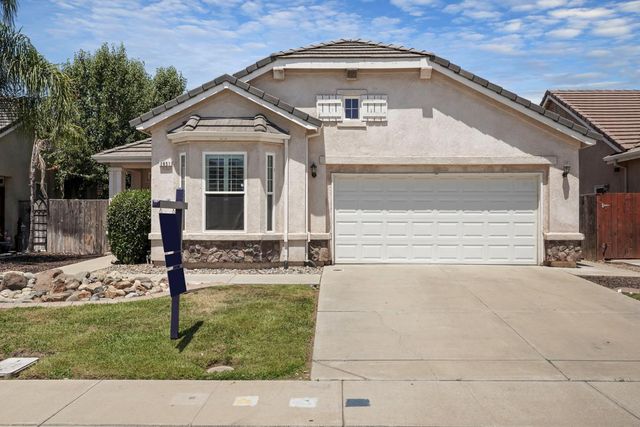 2651 Donner Trl, Riverbank, CA 95367