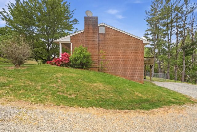 60 Little Mountain CIR, Rocky Mount, VA 24151