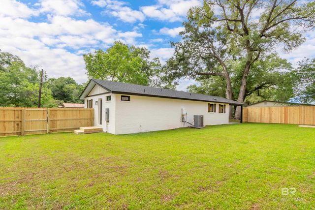 502 Horton Lane, Fairhope, AL 36532