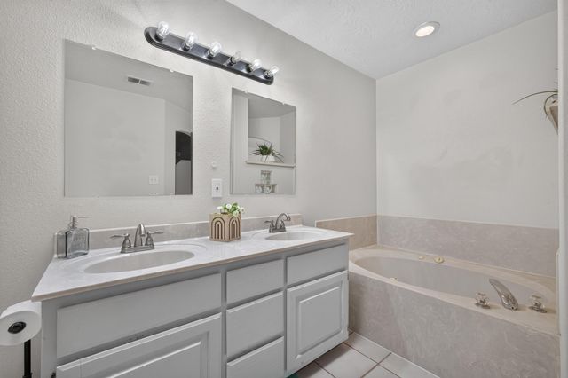 817 Frederico Boulevard, Rio Communities, NM 87002