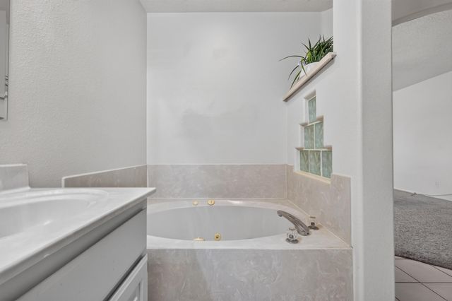 817 Frederico Boulevard, Rio Communities, NM 87002