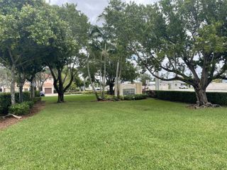 8835 S Isles Circle, Tamarac, FL 33321