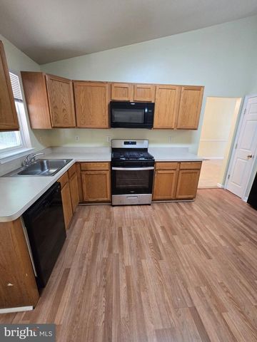 7910 MONARCH ST, White Plains, MD 20695