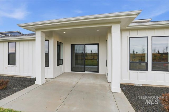 9407 S Sapper Hill Ave, Kuna, ID 83634