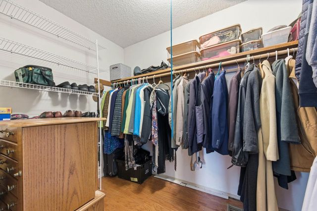 4004 CLARENDON ST, Bel Aire, KS 67220